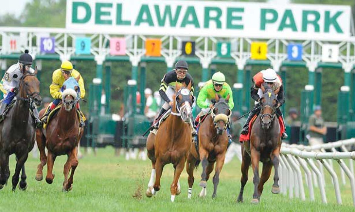 Delaware Park horse racing