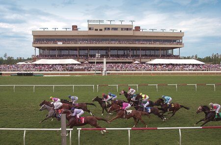 Horse racing at Colonial Downs